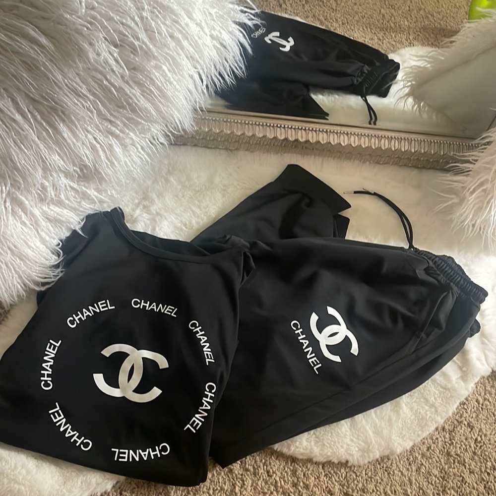 Chanel pants & matching shirt.